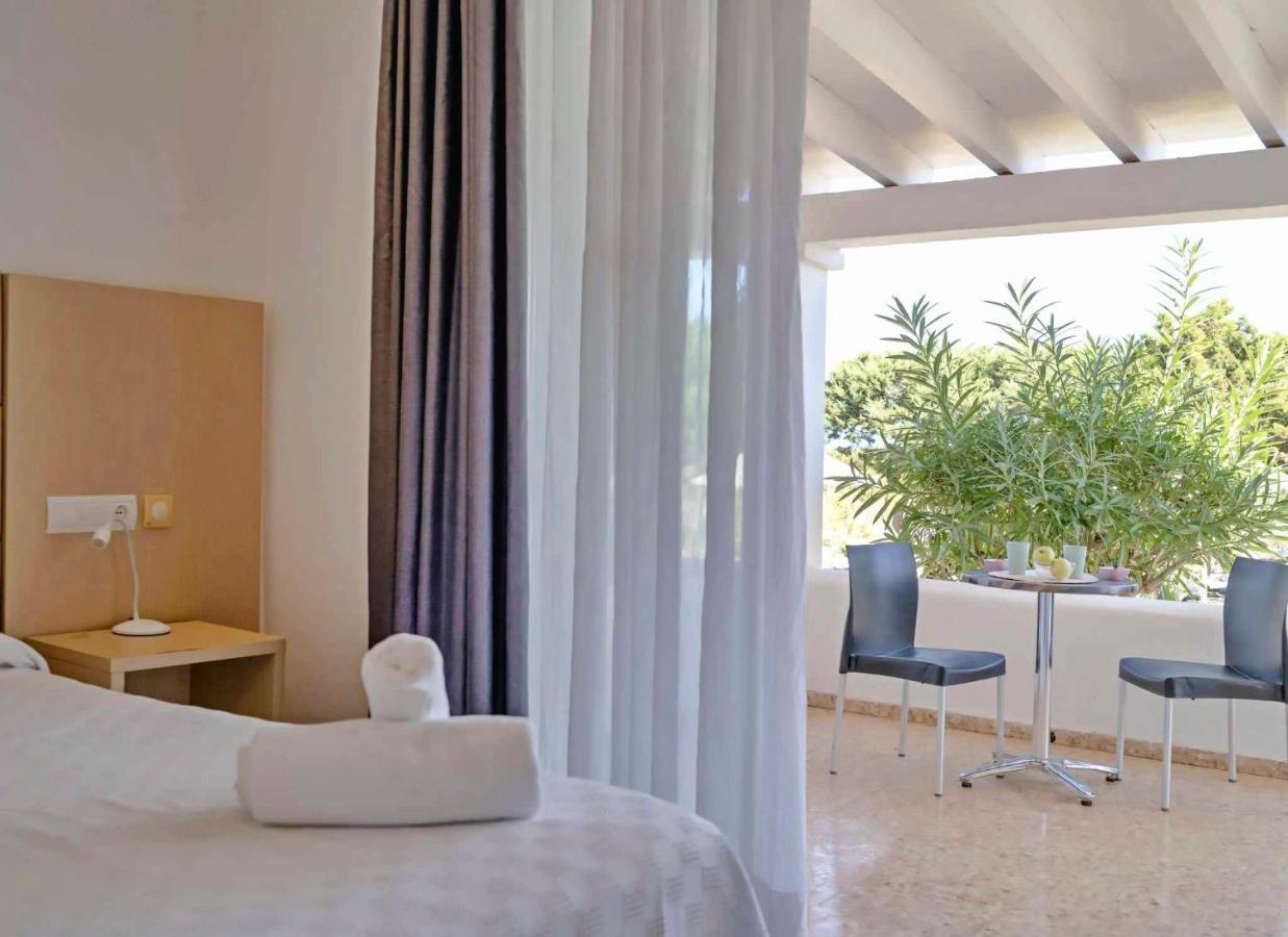 Roquetes Bungalows - Formentera Break Es Pujols Exteriör bild