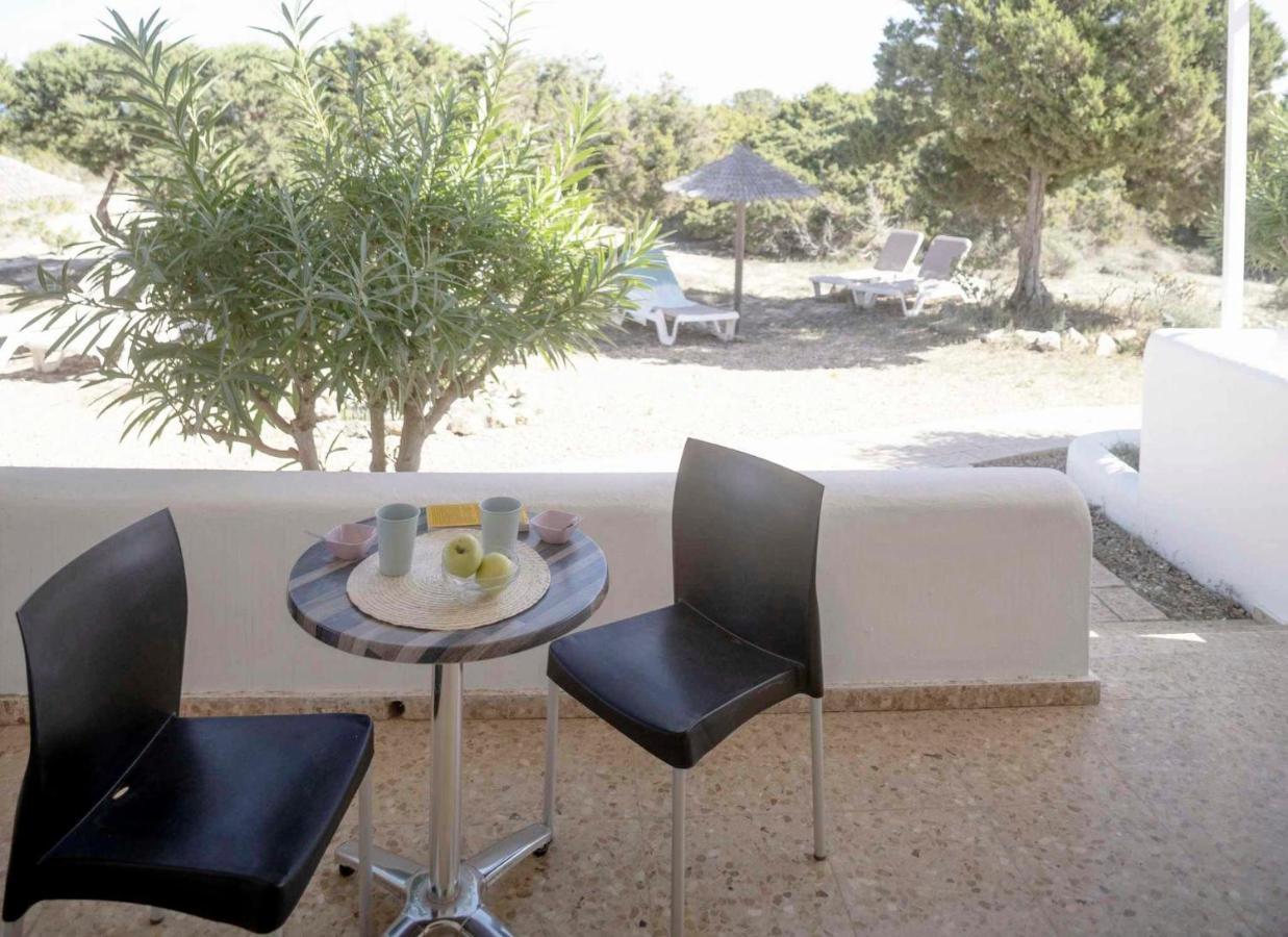 Roquetes Bungalows - Formentera Break Es Pujols Exteriör bild